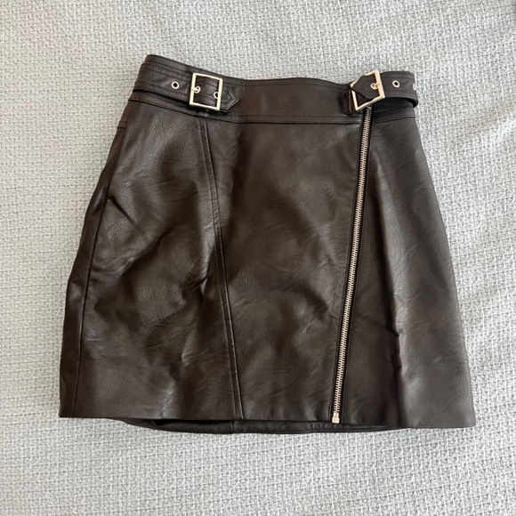 Topshop Faux Leather skirt - Picture 3 of 3